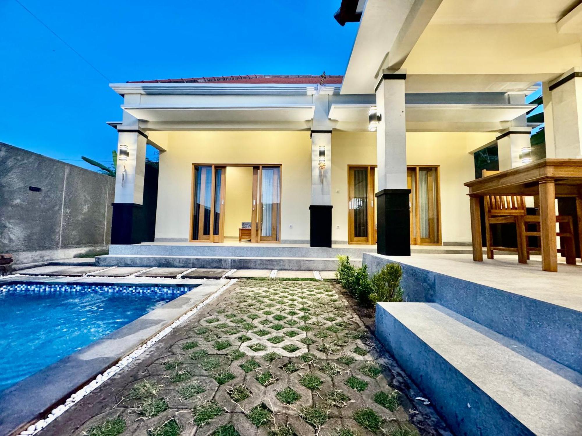 Bsa Villa Lovina Екстериор снимка